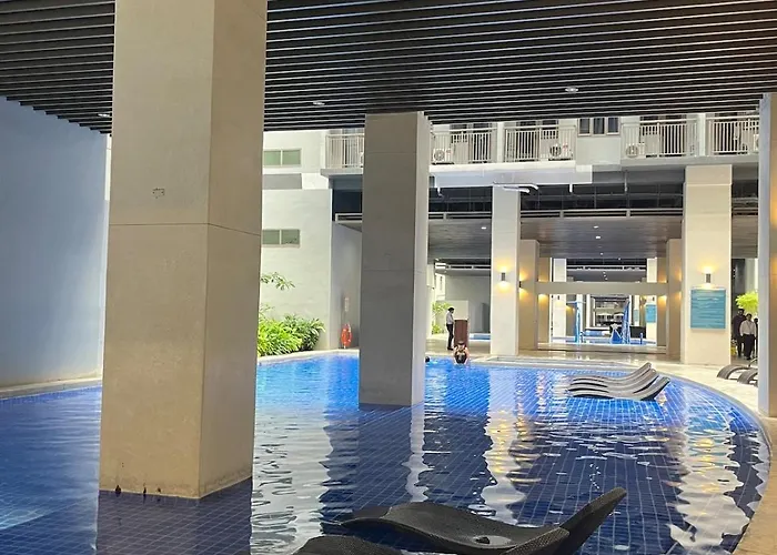 Cozy Private 2-bedroom With Washer, Balcony, Karaoke, Netflix And Coffee - King And Queen Beds Apartamento Manila