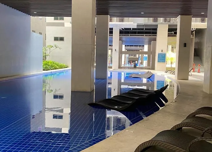 Cozy Private 2-bedroom With Washer, Balcony, Karaoke, Netflix And Coffee - King And Queen Beds