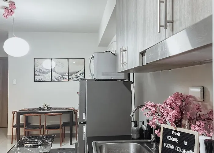 Apartamento Cozy Private 2-bedroom With Washer, Balcony, Karaoke, Netflix And Coffee - King And Queen Beds Manila