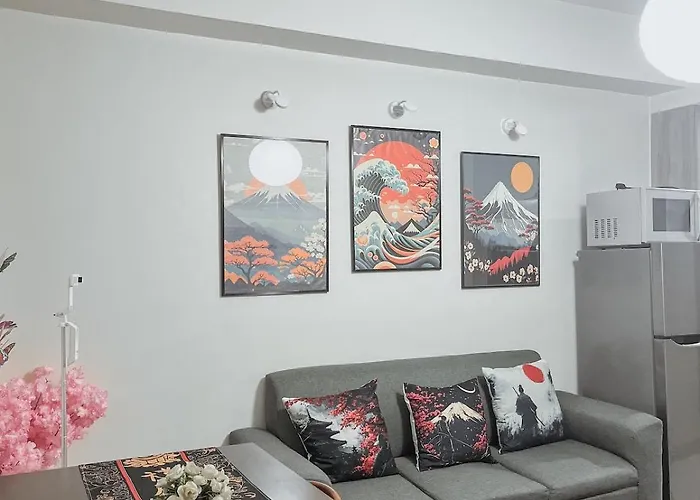 Cozy Private 2-bedroom With Washer, Balcony, Karaoke, Netflix And Coffee - King And Queen Beds Apartamento Manila