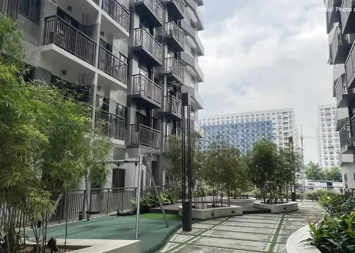 Cozy Private 2-bedroom With Washer, Balcony, Karaoke, Netflix And Coffee - King And Queen Beds * Manila